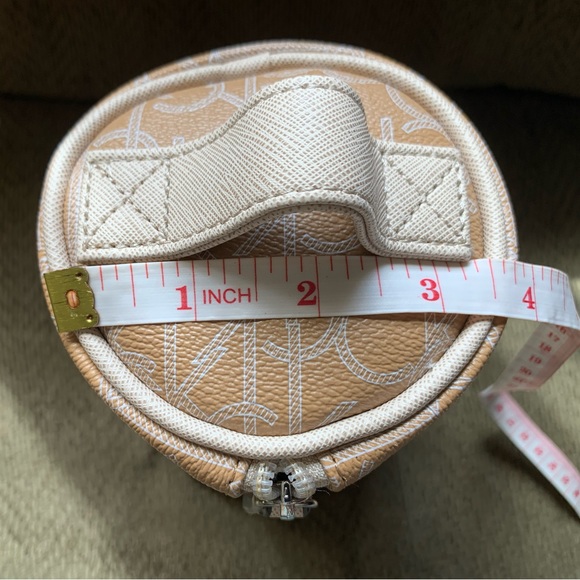 Calvin Klein signature cosmetic bag case - Picture 3 of 5